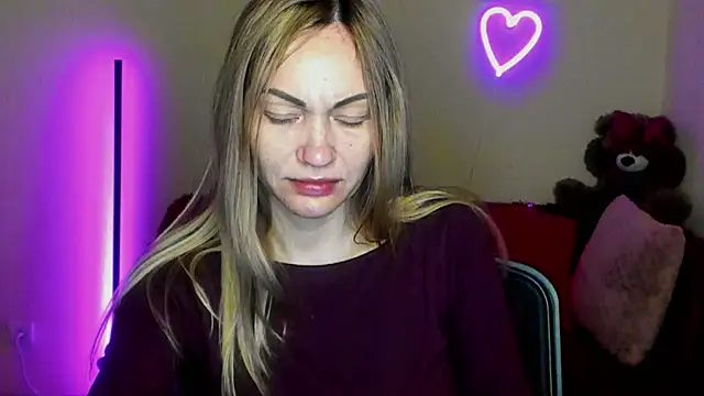 BlondMikey22 online show from April 2026 05:28:02 PM