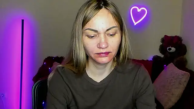 BlondMikey22 online show from April 2026 05:32:02 PM