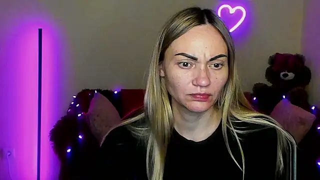 BlondMikey22 online show from April 2026 07:07:02 PM