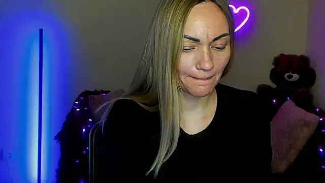 BlondMikey22 online show from April 2026 06:21:01 PM