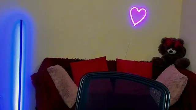 BlondMikey22 online show from June 2026 05:45:01 AM