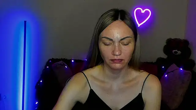 BlondMikey22 online show from May 2026 04:04:02 PM