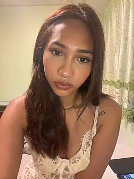 lyla luv online show from February 2026 06:52:01 PM