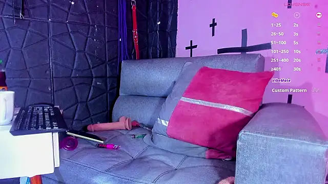 Snapshot of hottie_cristall chatting on February 2026 01:33:02 PM hottie cristall online show from February 2026 01:33:02 PM