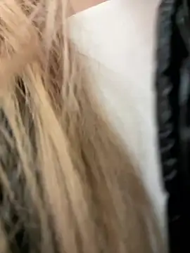 Snapshot of blonde_exe chatting on February 2026 03:43:01 PM blonde exe online show from February 2026 03:43:01 PM