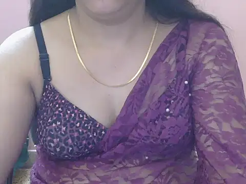 Cute Sheetal online show from February 2026 01:11:01 PM