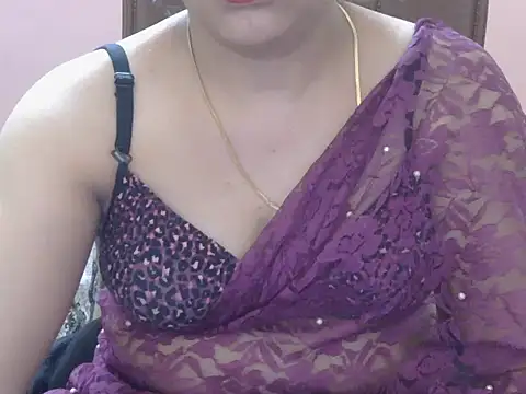 Cute Sheetal online show from March 2026 01:01:01 PM