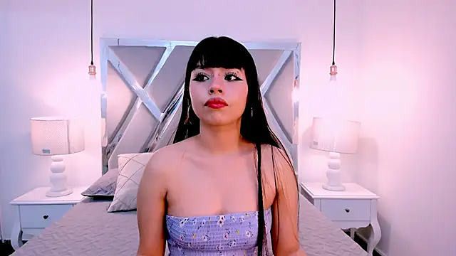 Raven Luxx online show from May 2026 07:21:01 PM