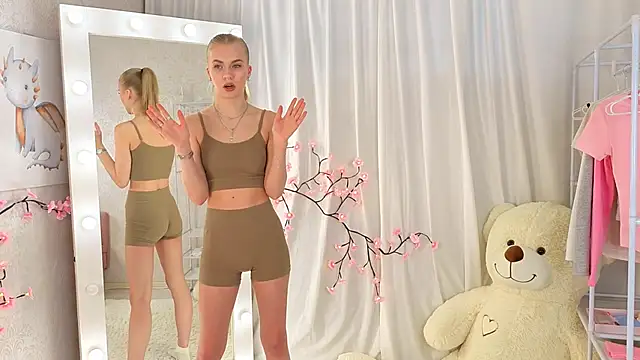 BoyarDuchess online show from February 2026 09:06:02 AM