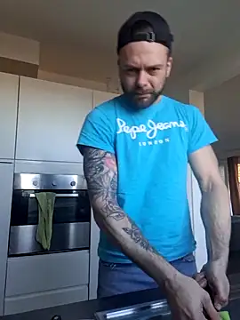 Snapshot of Dooms139 chatting on March 2026 08:43:01 AM Dooms139 online show from March 2026 08:43:01 AM