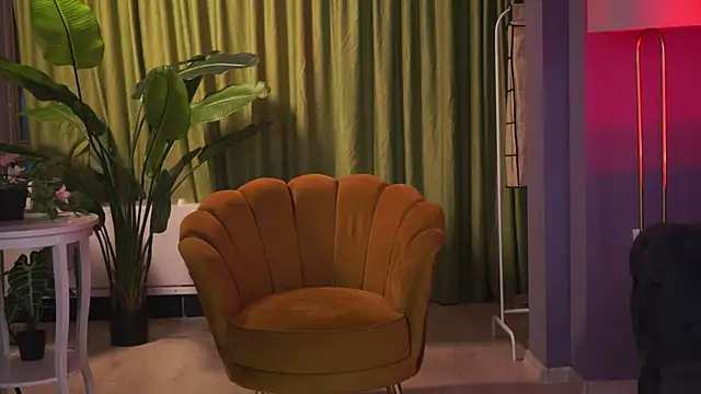 DelilahRayn online show from April 2026 07:51:01 PM