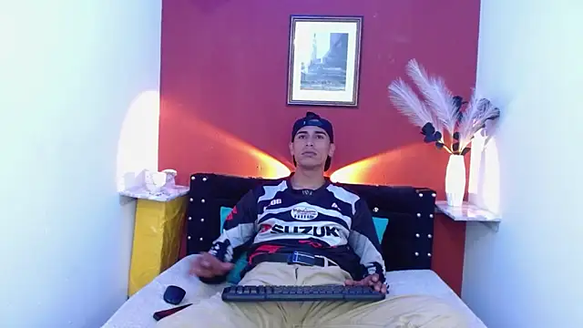 Andrey santamaria online show from March 2026 03:58:02 AM