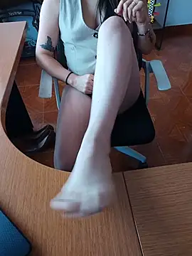 Lyonette reading1 online show from March 2026 02:26:01 PM