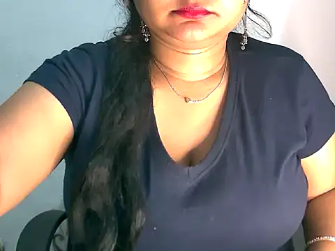 Snapshot of Saniya_K2 chatting on April 2026 06:21:01 PM Saniya K2 online show from April 2026 06:21:01 PM