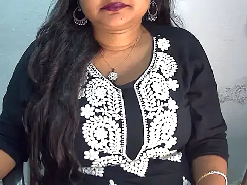 Snapshot of Saniya_K2 chatting on April 2026 04:25:01 PM Saniya K2 online show from April 2026 04:25:01 PM