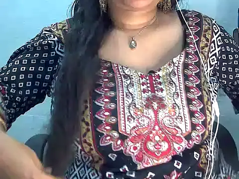 Snapshot of Saniya_K2 chatting on May 2026 04:21:02 PM Saniya K2 online show from May 2026 04:21:02 PM
