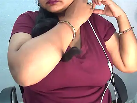 Snapshot of Saniya_K2 chatting on April 2026 06:49:01 PM Saniya K2 online show from April 2026 06:49:01 PM