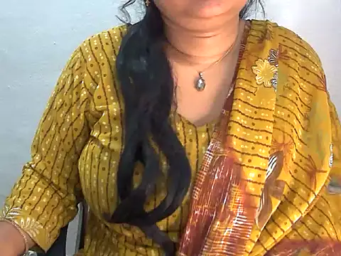 Snapshot of Saniya_K2 chatting on May 2026 12:42:01 PM Saniya K2 online show from May 2026 12:42:01 PM