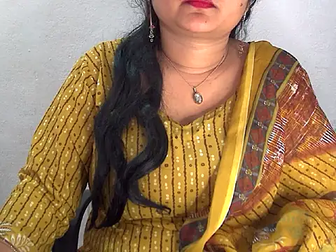 Snapshot of Saniya_K2 chatting on April 2026 06:43:02 AM Saniya K2 online show from April 2026 06:43:02 AM