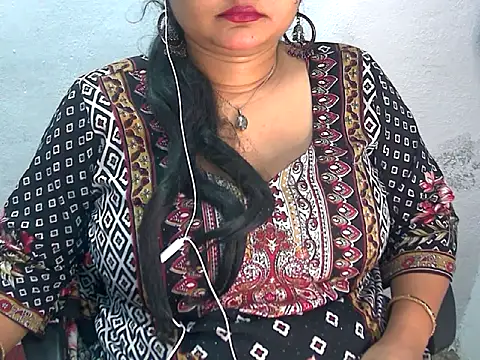 Snapshot of Saniya_K2 chatting on May 2026 04:55:02 PM Saniya K2 online show from May 2026 04:55:02 PM