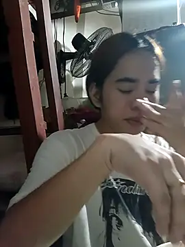 Wildcam21 online show from February 2026 05:15:01 AM