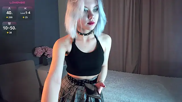 GoldenLenarz online show from March 2026 11:01:01 AM