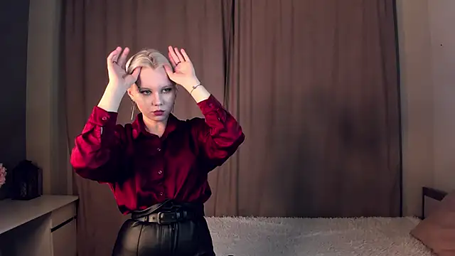 GoldenLenarz online show from March 2026 11:11:01 AM