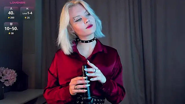 GoldenLenarz online show from March 2026 11:09:01 AM