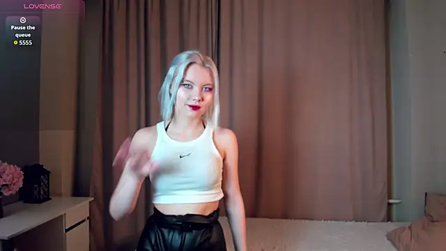 GoldenLenarz online show from March 2026 11:05:01 AM