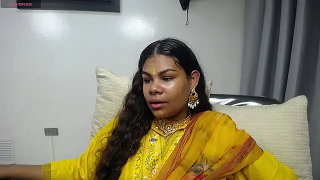 Snapshot of yaazhinii chatting on April 2026 11:56:02 AM yaazhinii online show from April 2026 11:56:02 AM