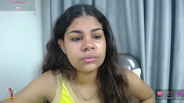 Snapshot of yaazhinii chatting on June 2026 11:43:02 AM yaazhinii online show from June 2026 11:43:02 AM