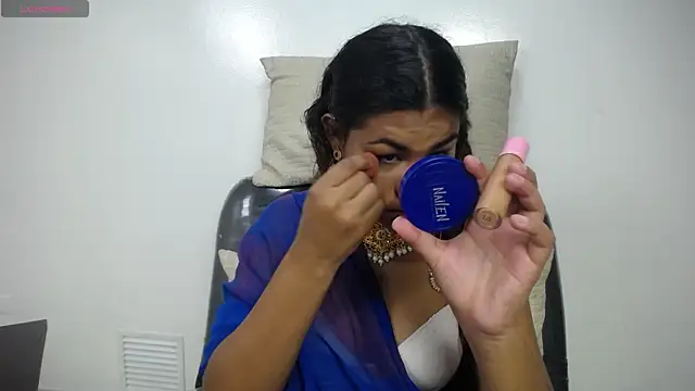 Snapshot of yaazhinii chatting on April 2026 12:39:01 PM yaazhinii online show from April 2026 12:39:01 PM