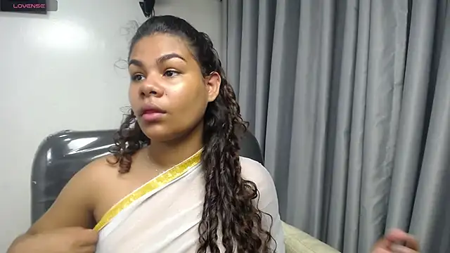 Snapshot of yaazhinii chatting on April 2026 11:49:01 AM yaazhinii online show from April 2026 11:49:01 AM