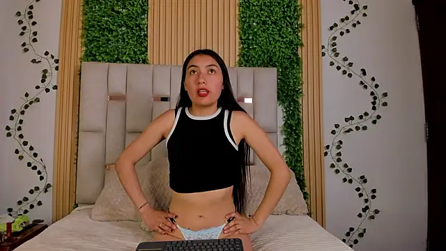 Snapshot of Emma_Nmm chatting on February 2026 07:37:01 PM Emma Nmm online show from February 2026 07:37:01 PM