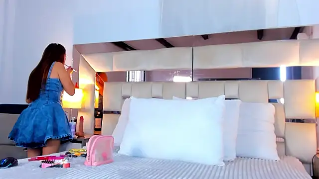 EloiseClairmont online show from March 2026 08:21:01 PM