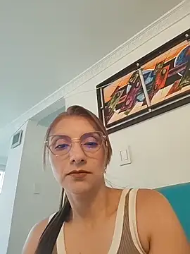 EloiseClairmont online show from May 2026 07:30:01 PM