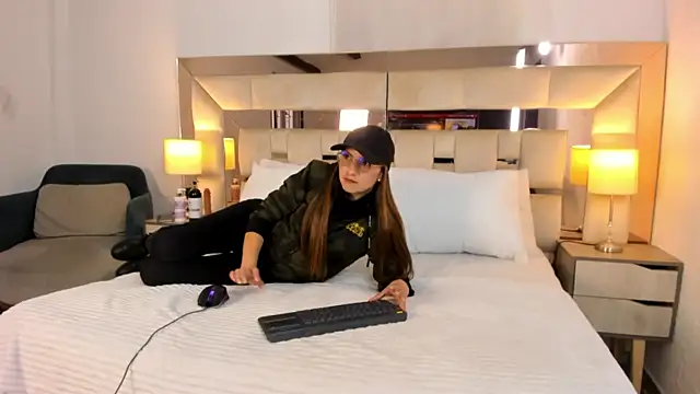 EloiseClairmont online show from February 2026 07:46:02 PM