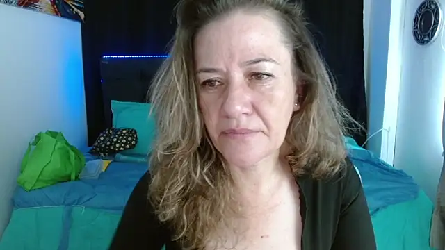 andreea xx online show from February 2026 01:53:01 PM