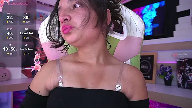  emily jonexs online show from March 2026 05:53:01 PM