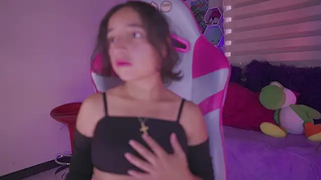  emily jonexs online show from March 2026 04:03:02 PM