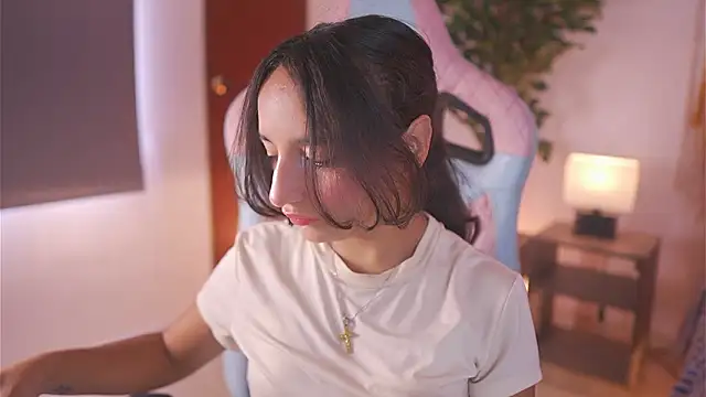  emily jonexs online show from February 2026 03:30:02 PM