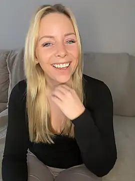 emily-becker22 online show from February 2026 10:38:02 AM