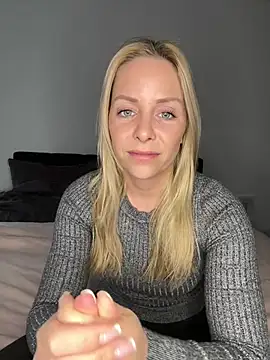 emily-becker22 online show from April 2026 03:47:01 PM