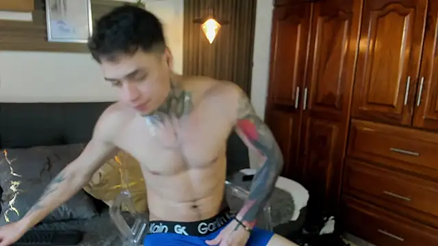 acxel prescot online show from April 2026 08:37:01 PM