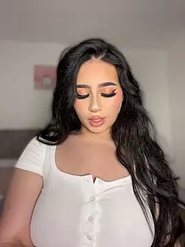 Snapshot of Sofiia_Vegaa chatting on June 2026 03:39:02 AM Sofiia Vegaa online show from June 2026 03:39:02 AM