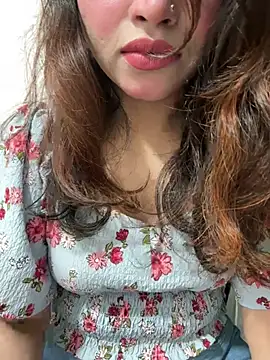 riya sharma11 online show from April 2026 08:37:02 PM