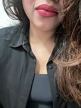 riya sharma11 online show from April 2026 10:33:02 PM