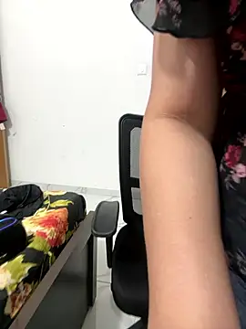 riya sharma11 online show from April 2026 01:01:02 AM