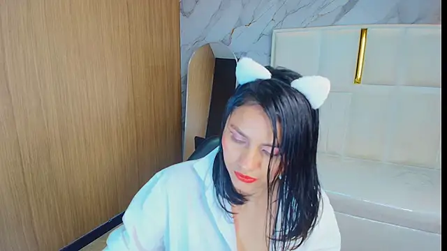 rox luxury tf online show from April 2026 01:34:01 PM