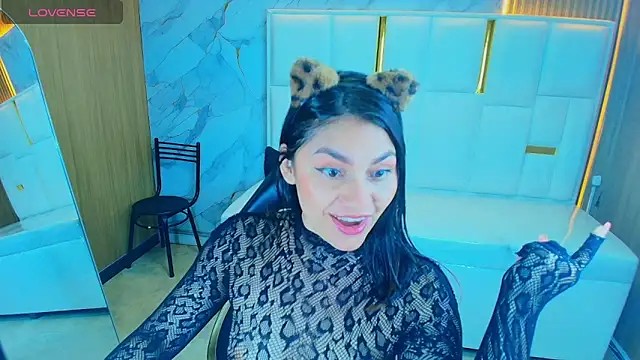 rox luxury tf online show from May 2026 01:37:02 PM